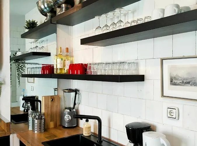 New! Beautiful City Apartment *